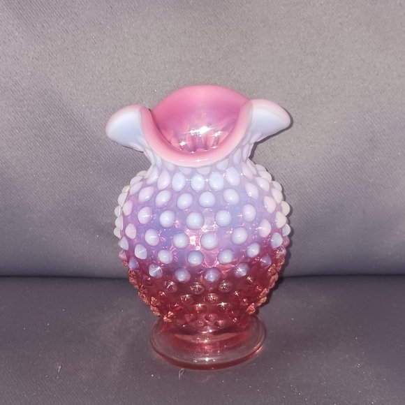 Vintage Fenton Hobnail Cranberry Opalescent Ruffle Top Bud Vase - Picture 2 of 4